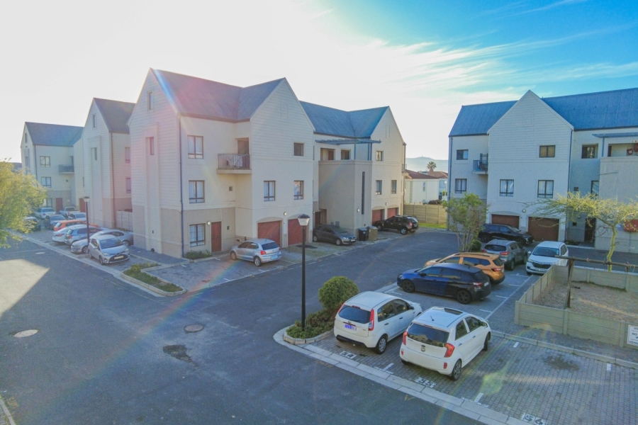 1 Bedroom Property for Sale in Parklands Western Cape